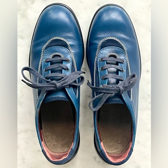 Tod's Leather bowling-style driving oxfords, suede trim, nubby sole, 6, blue,EUC - Picture 1 of 13